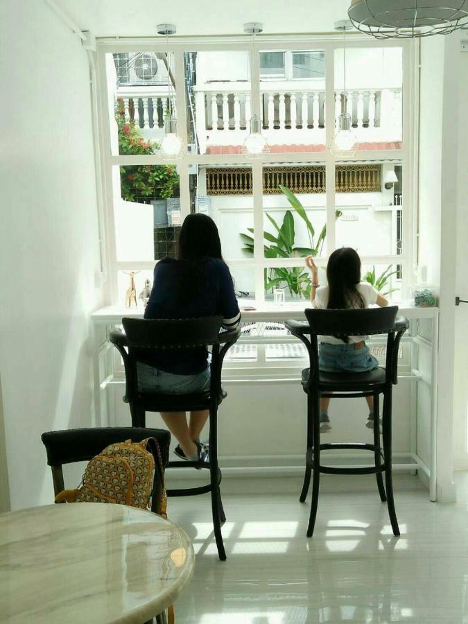 Urban House Hotell Bangkok Exteriör bild