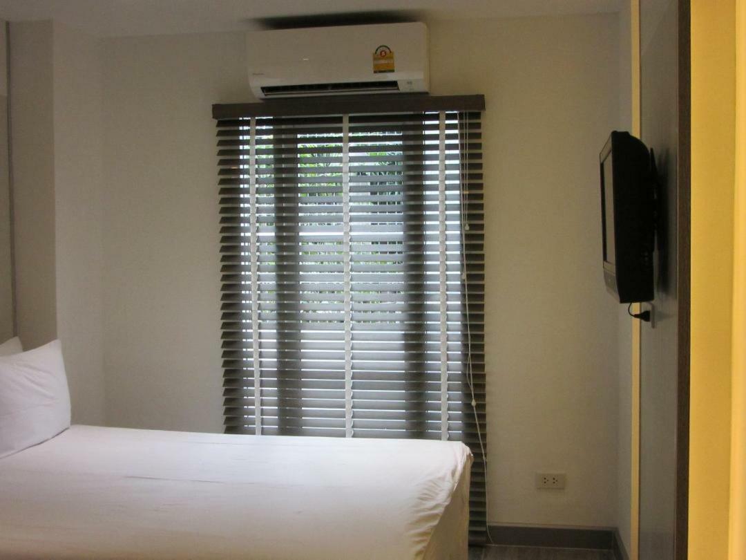 Urban House Hotell Bangkok Exteriör bild